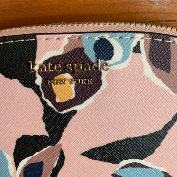 Kate Spade Cameron Pink Floral Print Cosmetics travel bag - Picture 2 of 9